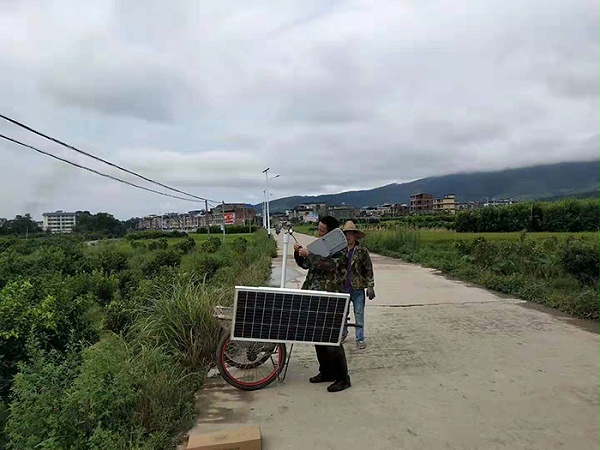 太阳能路灯安装 太阳能路灯厂家 j9九游会真人游戏第一品牌太阳能