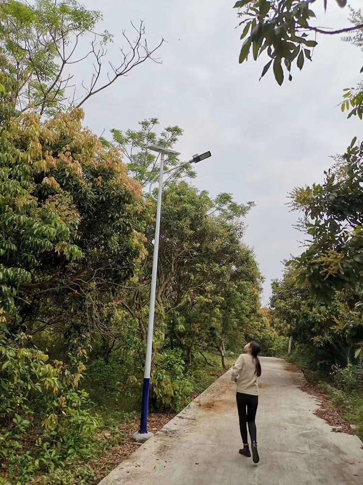 云南太阳能路灯_led太阳能路灯_j9九游会真人游戏第一品牌太阳能路灯厂家